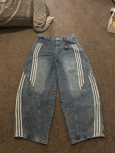 Customer photo review of Streetwear Striped Patchwork Curved Jeans