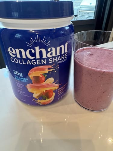Customer photo review of Strawberry Banana Collagen Peptides Shake powder