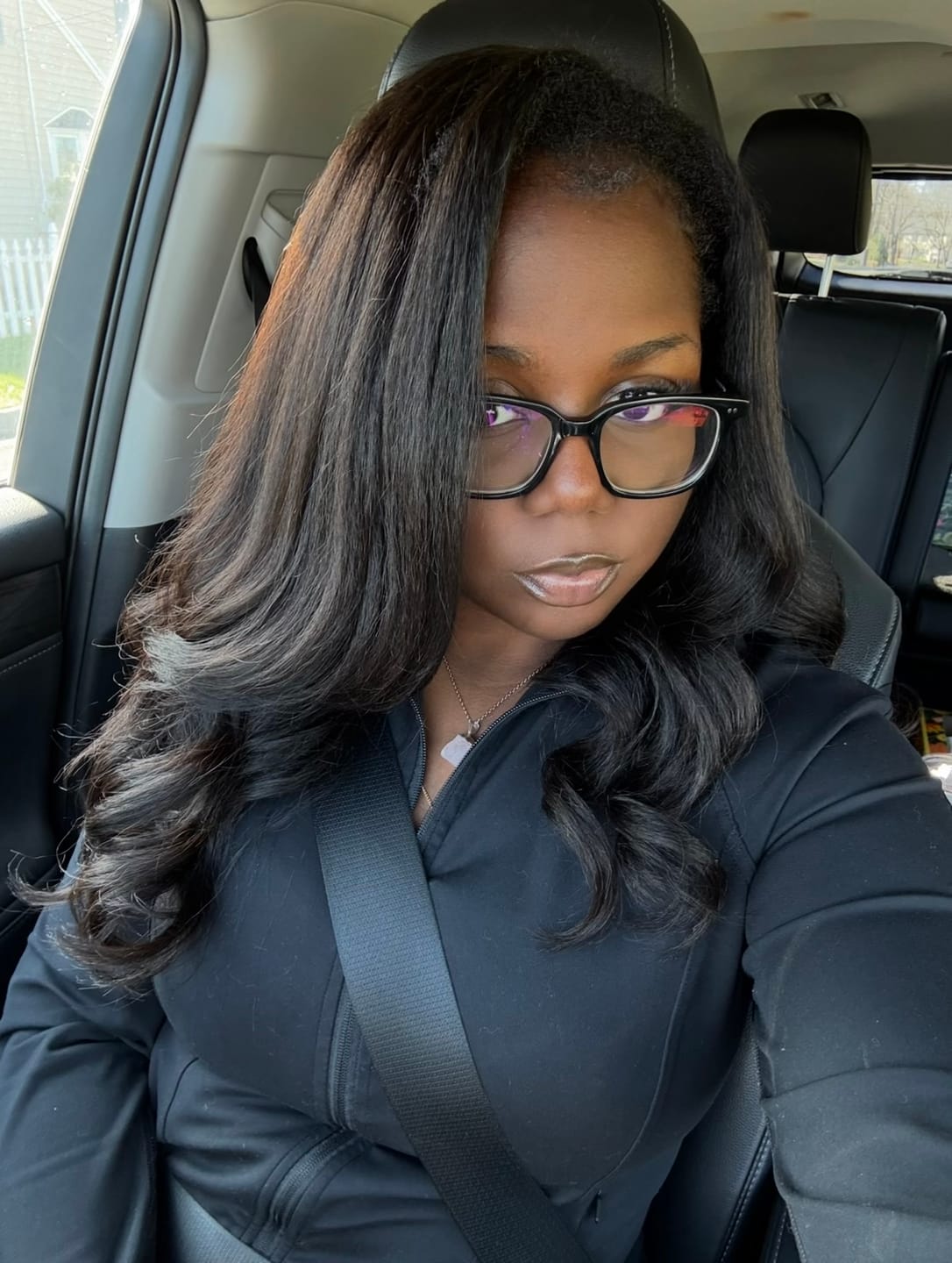 Customer photo review of Lola Kinky Straight HD Lace 5X5 Lace Closure Wig