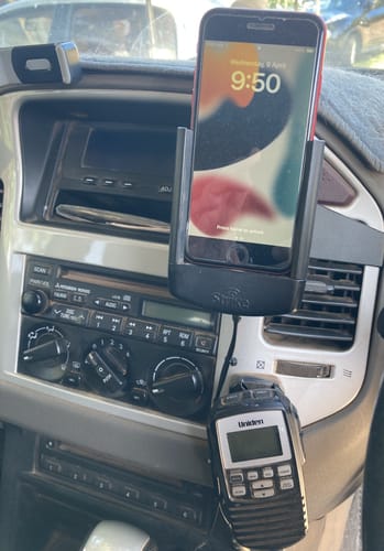 Customer photo review of ClicOn No Holes Centre Dash Mount for Mitsubishi Pajero (00-06)