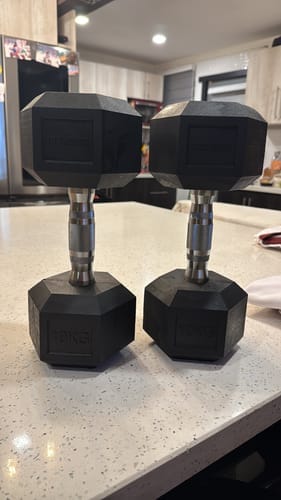 Customer photo review of Par de Mancuernas Hexagonales 2.5 a 17.5 KG IRONSIDE