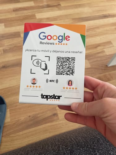 Customer photo review of Expositor Reseñas Google NFC y QR