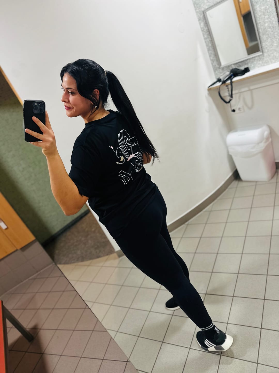Customer photo review of Dumbbells Tee