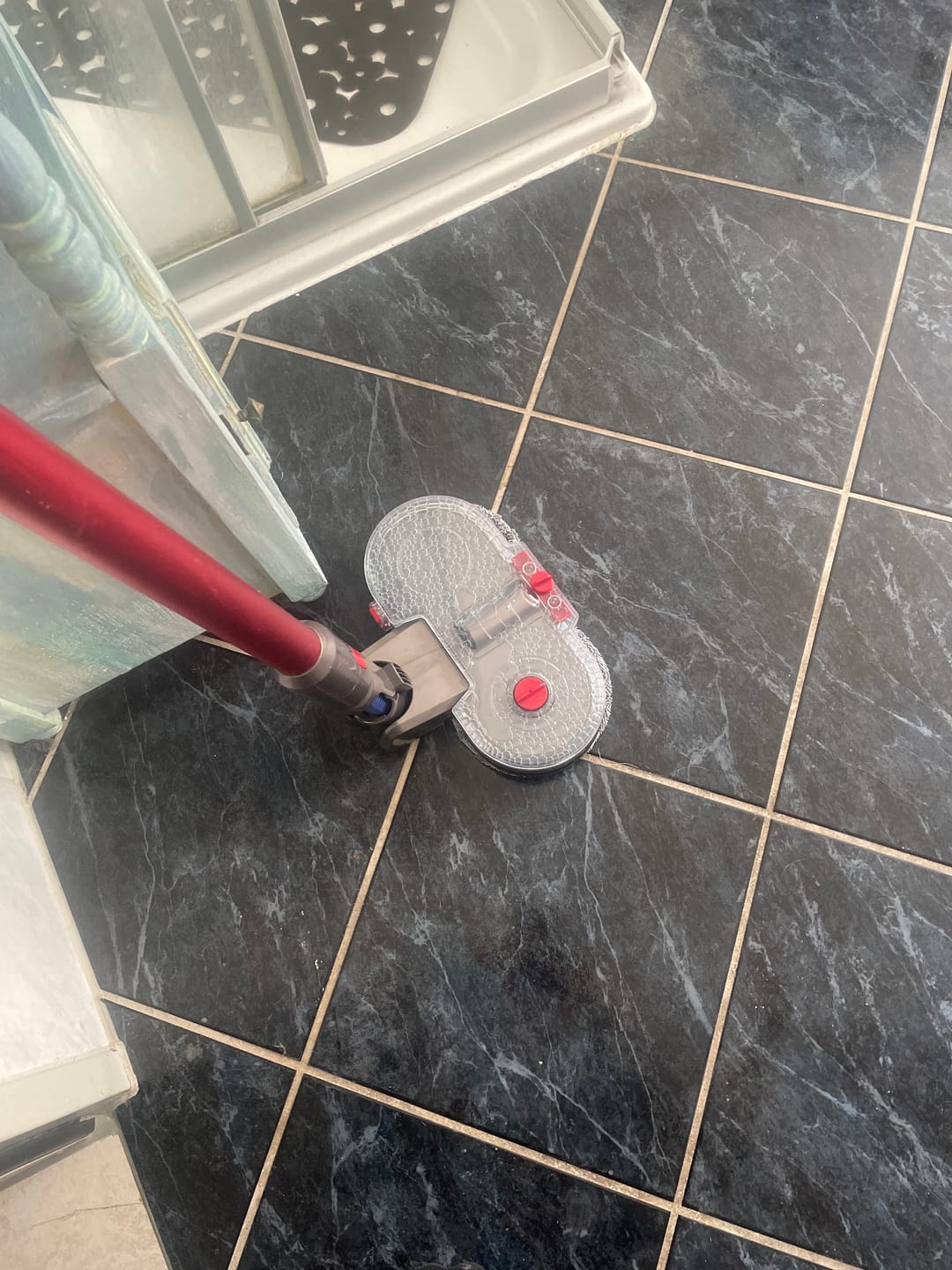 Customer photo review of Elektrischer Wischaufsatz passend für Dyson (inkl. 6 Wischpads)