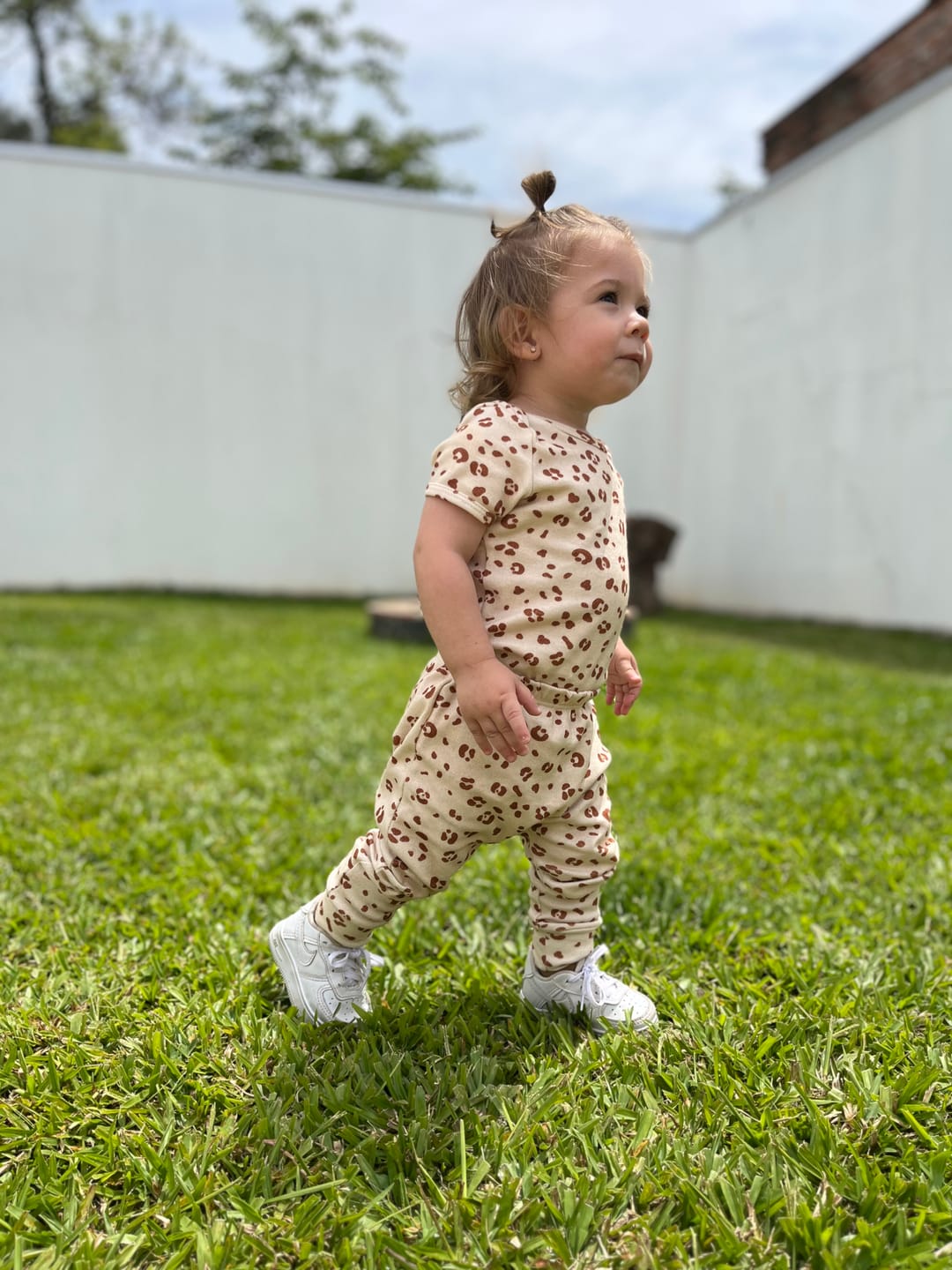 Customer photo review of Calça de Bebê Harém Unissex | Jaguar