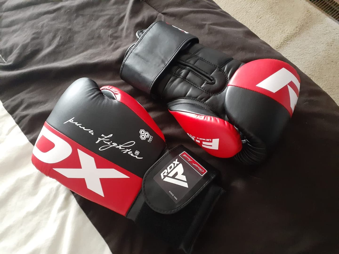 Customer photo review of Guantes de Boxeo F4
