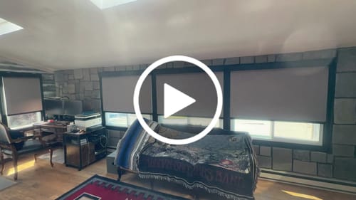Customer video review of SmartWings Motorized Roller Shades 100% Blackout Safari