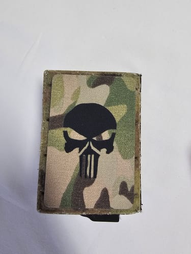 Customer photo review of Tactical Wallet Steingrau Oliv inkl. 3 Lasercut Patches