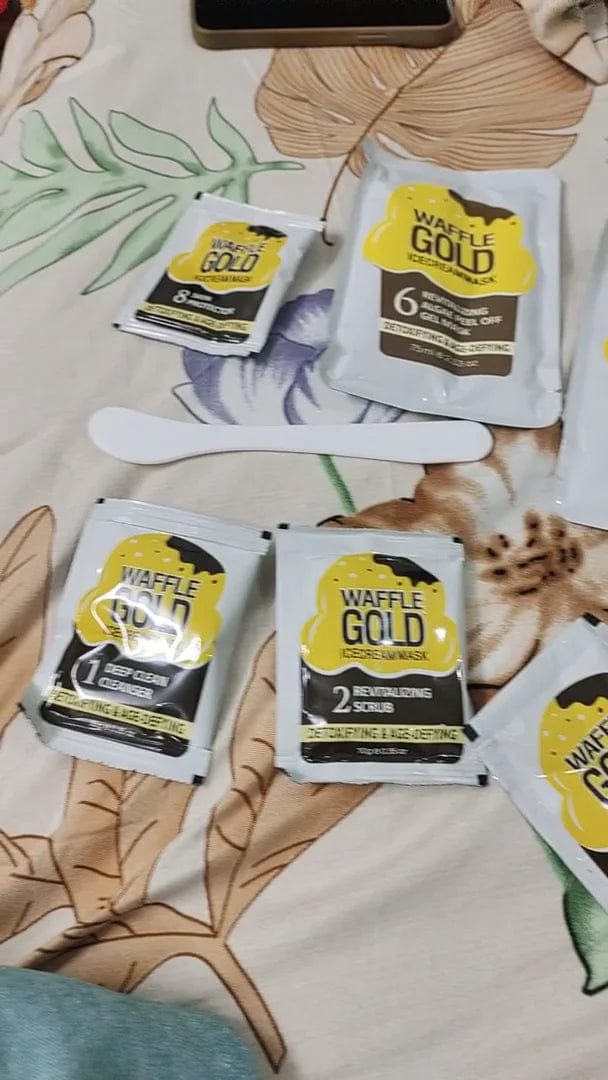 Customer photo review of WAFFLE GOLD ICE CREAM MASK