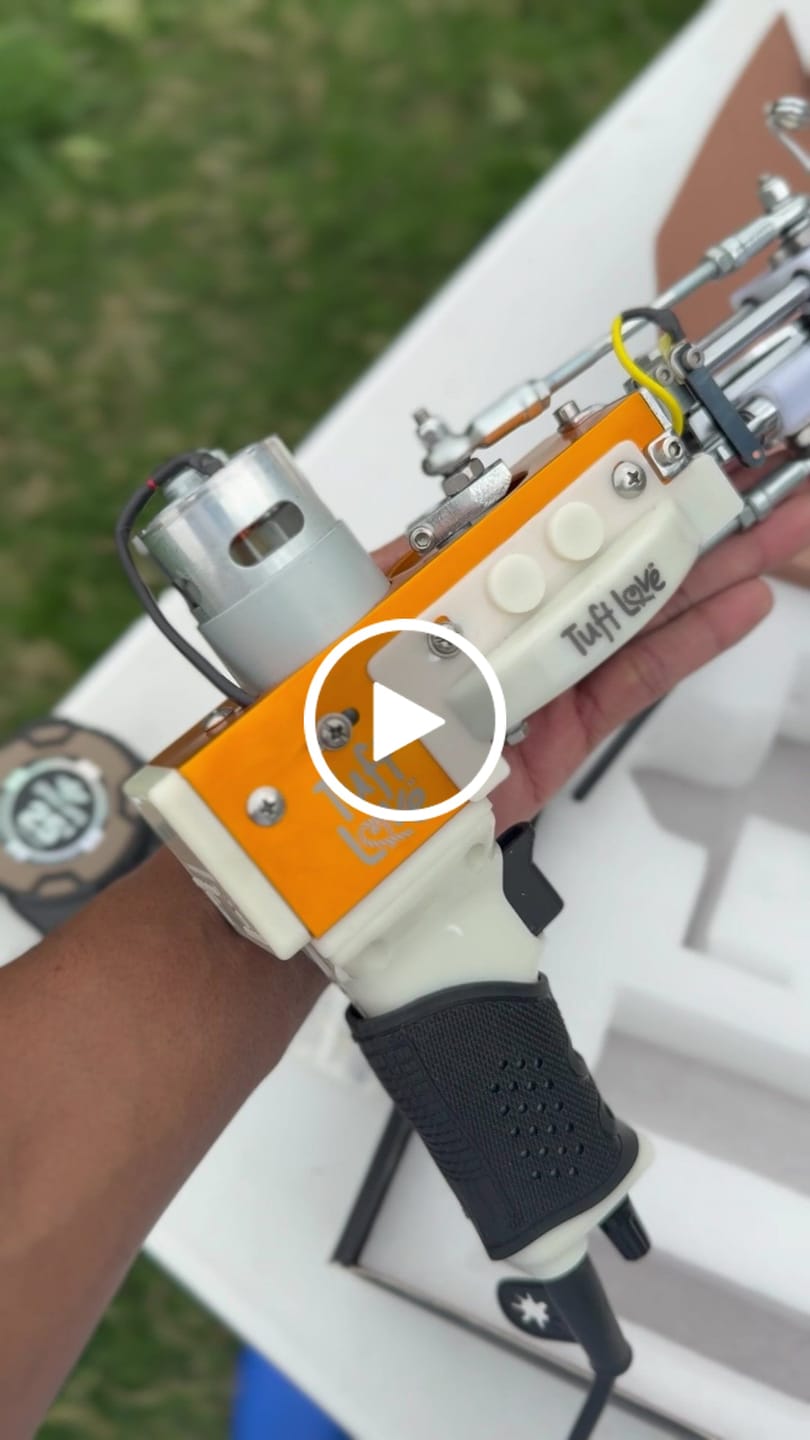 Customer video review of The Spider — Cut & Loop Pile Tufting Machine