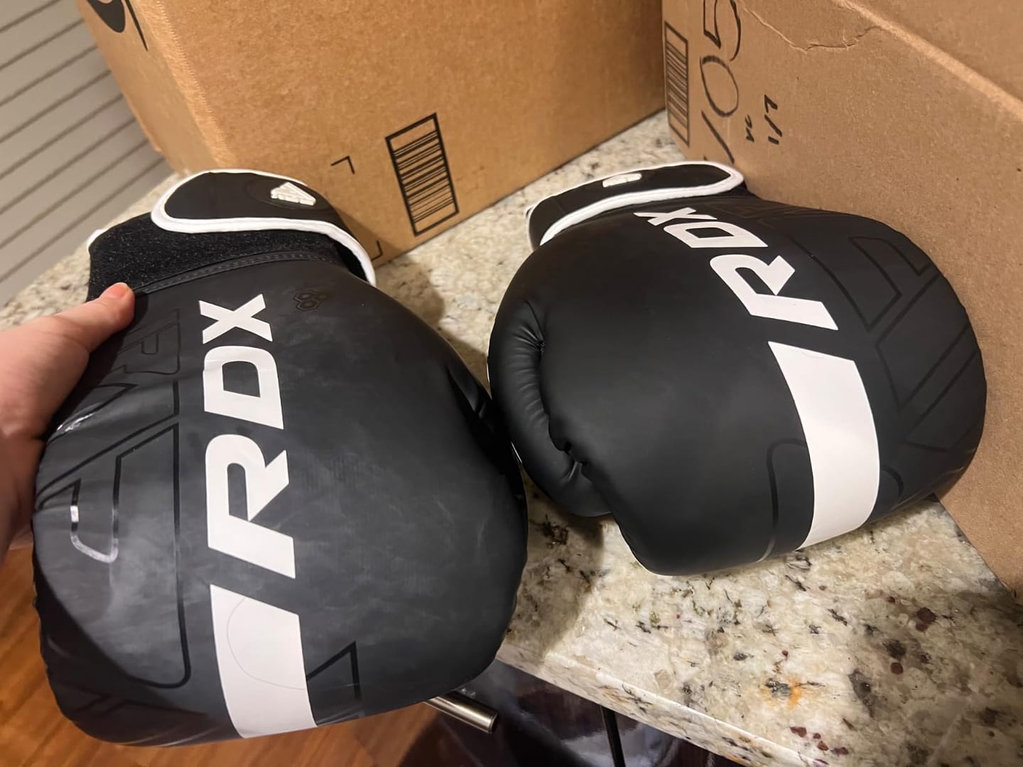 Customer photo review of Guantes de Boxeo Kara F6