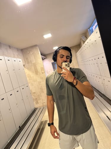 Customer photo review of Artial Performance Tee - Army Green