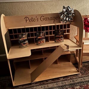 Customer photo review of Spielzeug-Auto-Garage mit Aufbewahrung