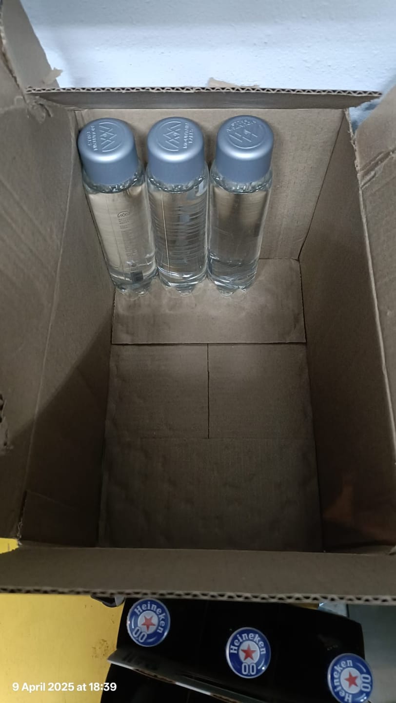 Customer photo review of 500ml Sparkling Mineral Water- Pack of 24