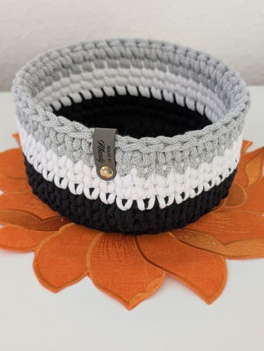 Customer photo review of Personalisierte Labels mit Chicago Screws - Kunstleder-Label mit Schrauben