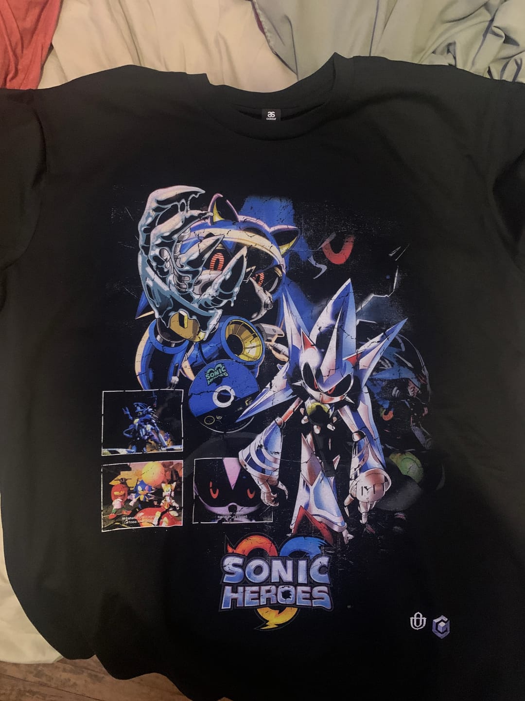 Customer photo review of Video Games 'Sonic Heroes: Neo Metal Sonic' Staple T-Shirt
