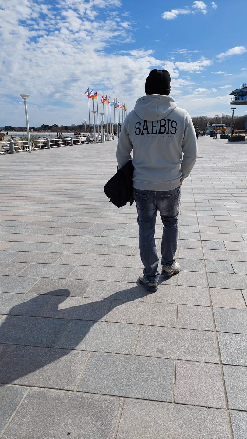 Customer photo review of Lifestyle Herren Zip Hoodie mit Reißverschluss asphaltgrau by SAEBIS®