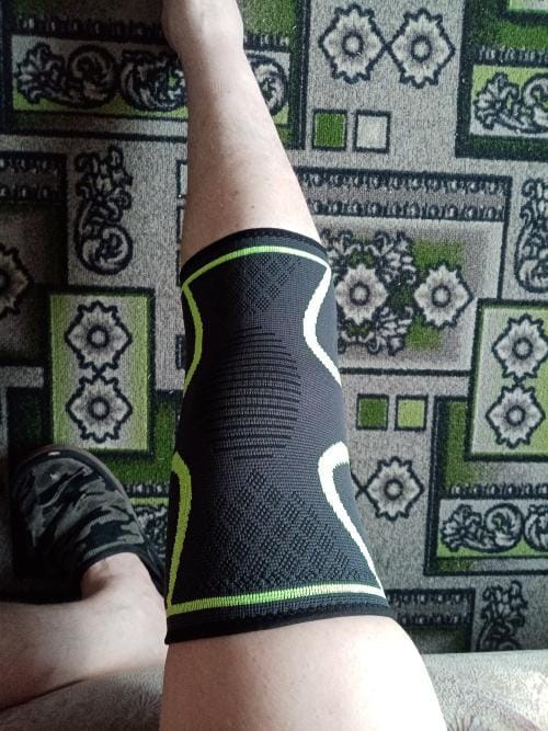 Customer photo review of Gymfit Compression Knäskydd