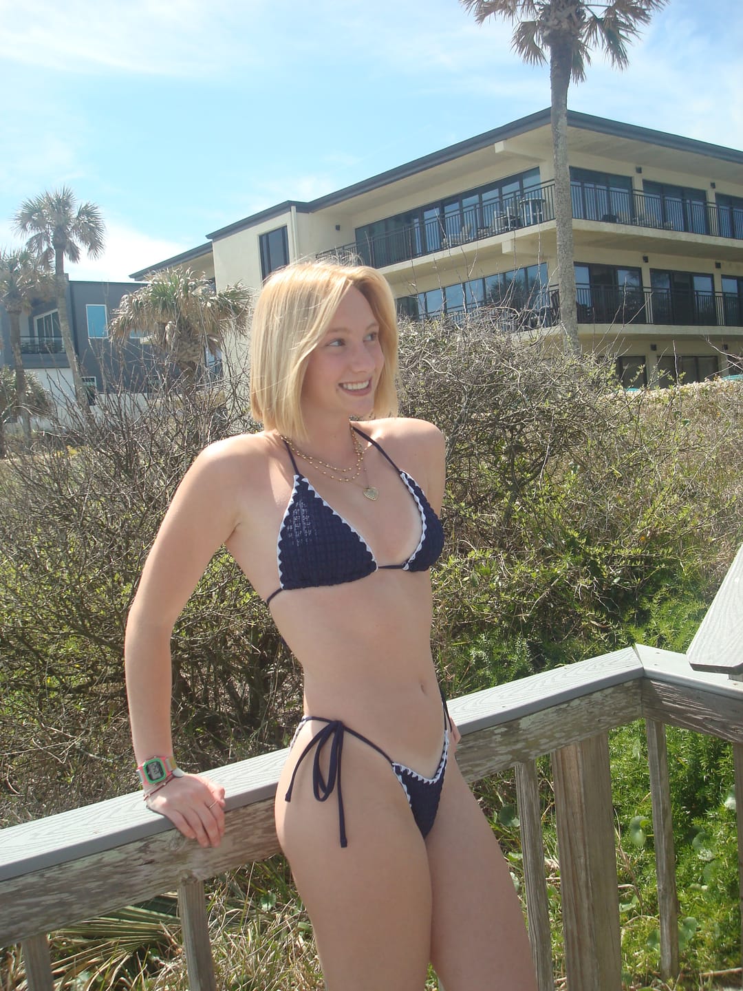 Customer photo review of Seamolly Teeth Edge Crafted Triangle Tie Side Bikini Set