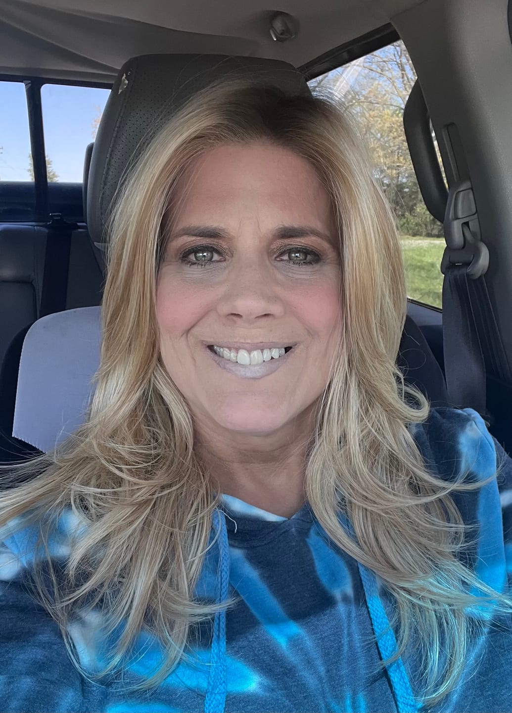 Customer photo review of EVERYDAY ELEGANCE - Wheat Honey Blonde