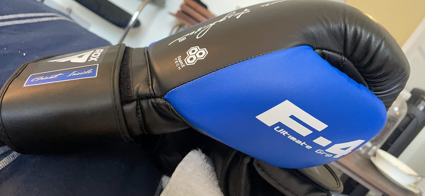 Customer photo review of Guantes de Boxeo F4