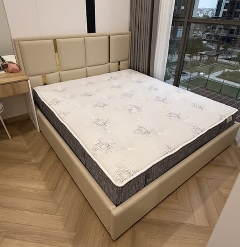 Customer photo review of Giường bọc da hoạ tiết chia ô vuông - Ritano