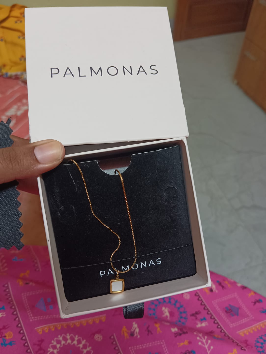 Customer photo review of Square Pendent Gold Chain Necklace