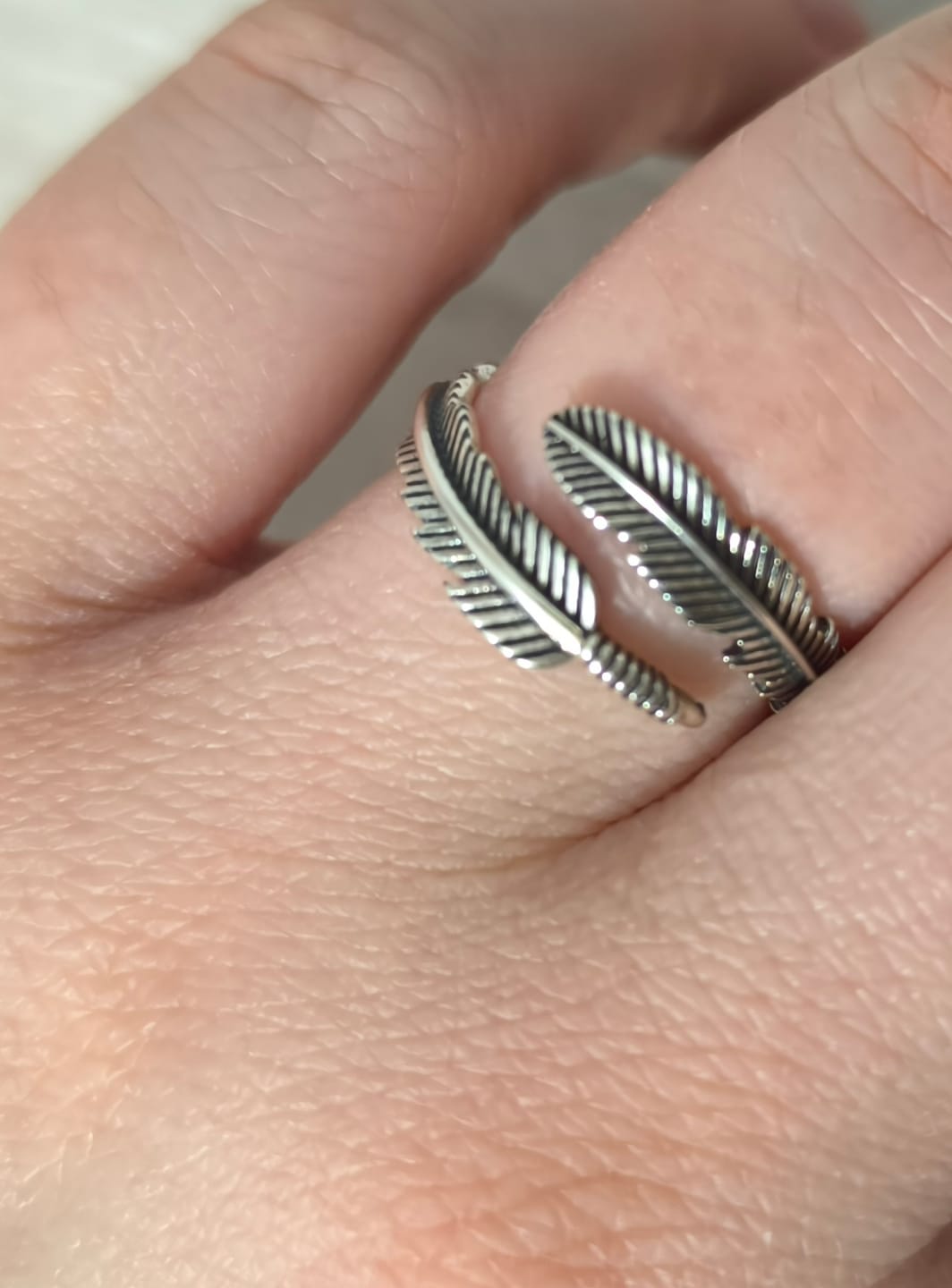 Customer photo review of Anillo Plumes