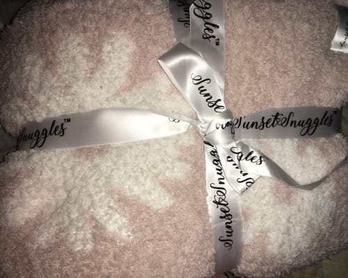 Destiny B. review of Hushed Violet & White Daisy 2.0 Print Toddler Blanket image 1 out of 1