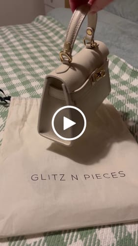 Customer video review of The Kate Bag