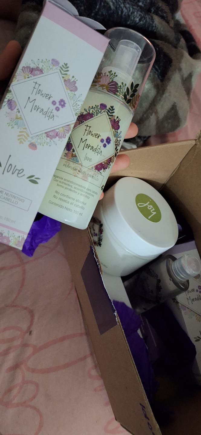 Customer photo review of Kit 3 Perfumes para cabello