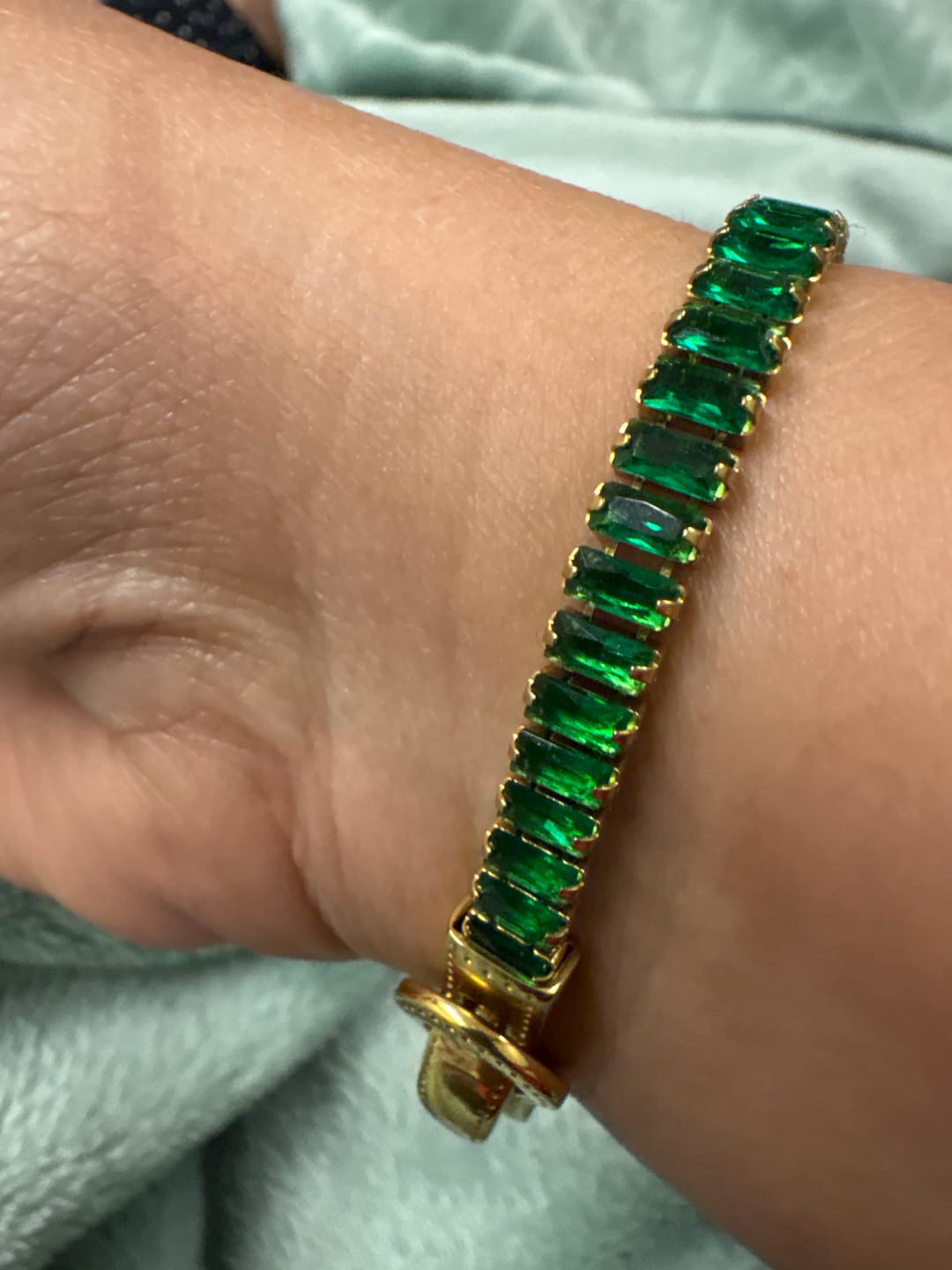 Customer photo review of Emerald Link Green Stone Bracelet
