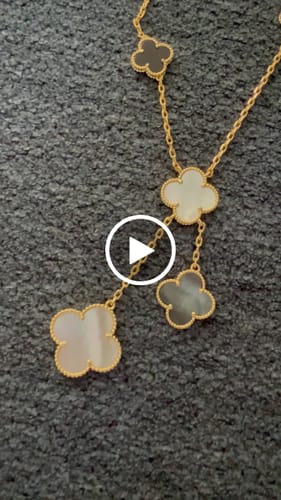 Customer video review of CLOVER 6 MOTIF MOP ONYX GOLD NECKLACE