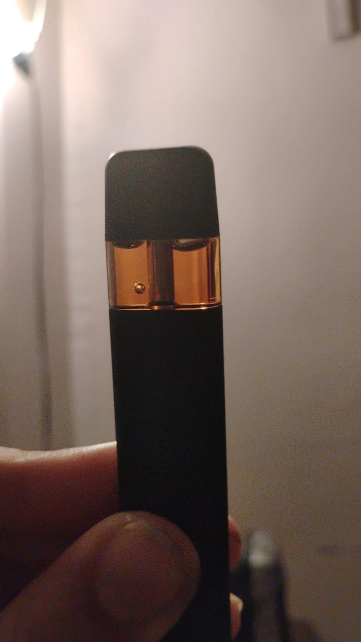Customer photo review of 2 Gram THC Disposable Vape - Twisted Citrus