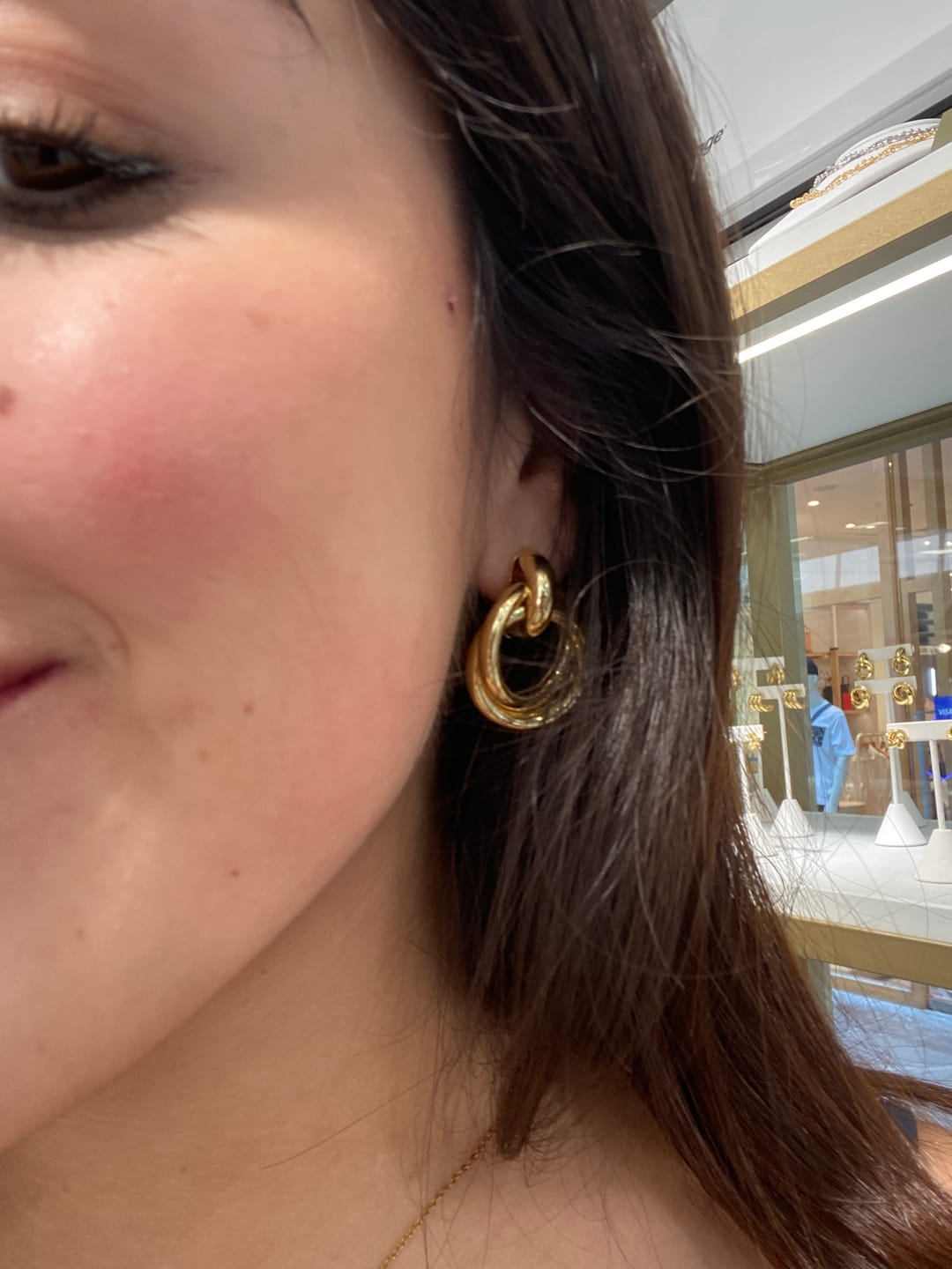Customer photo review of Par Arete Circulo Enlazado