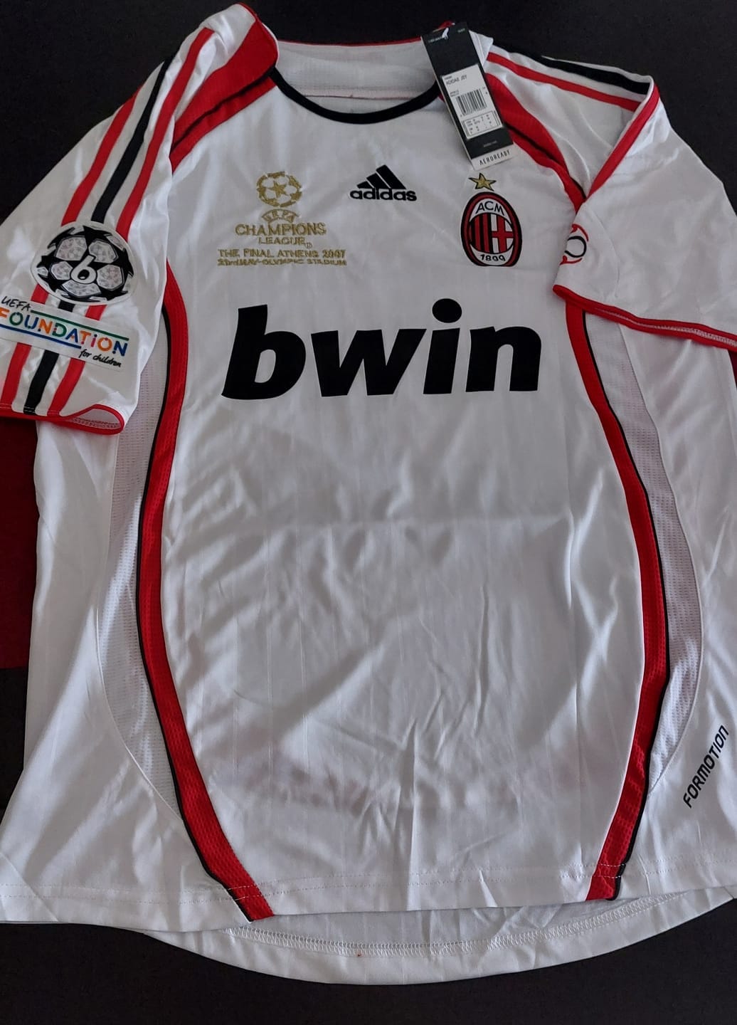 Customer photo review of MAGLIA RETRO MILAN TRASFERTA FINALE DI CHAMPIONS 2006/07