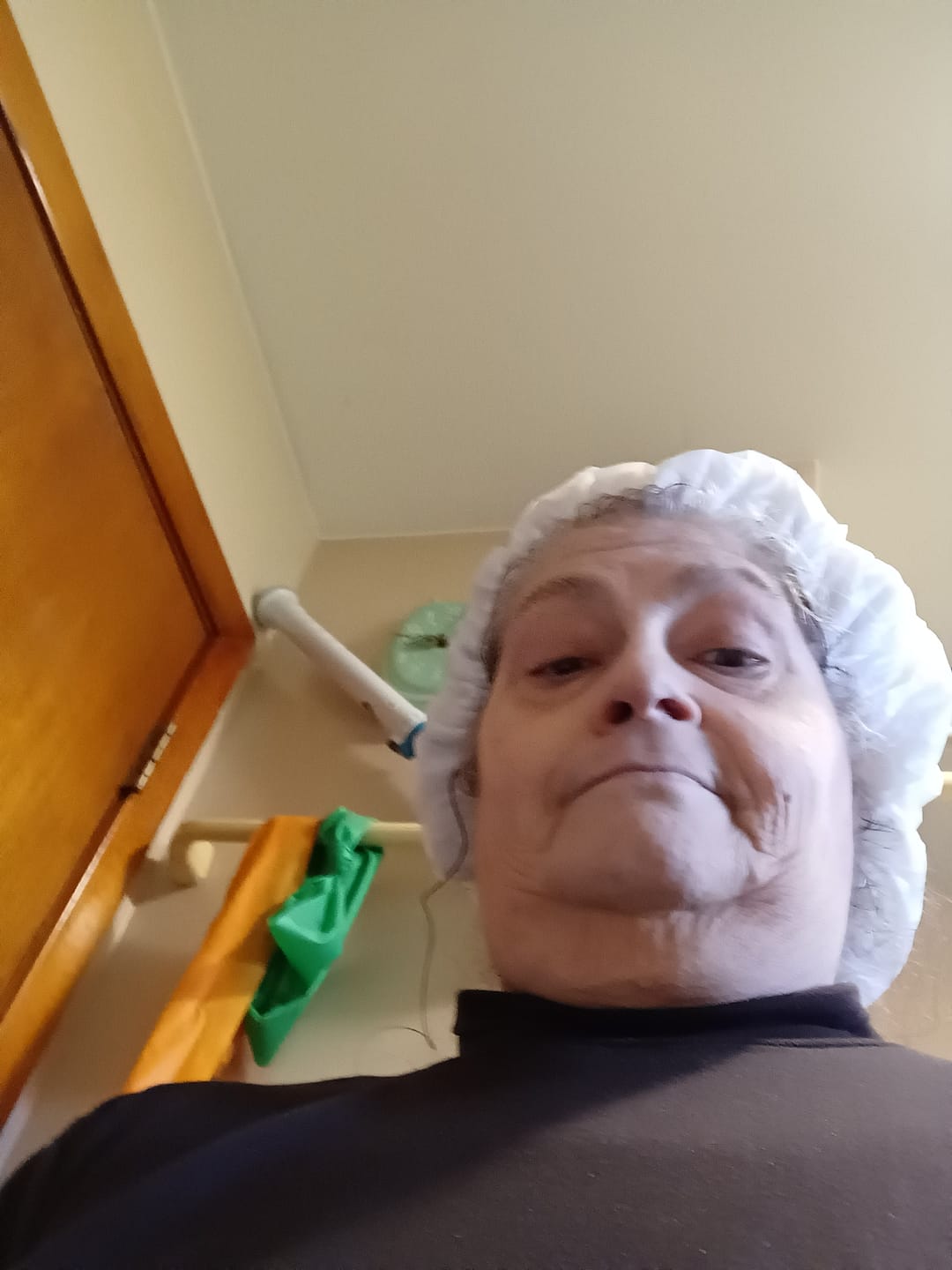 Customer photo review of Rinse Free Shampoo Cap
