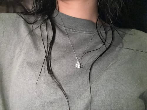 Customer photo review of VELA NECKLACE