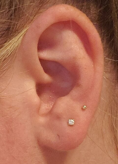 Customer photo review of 14K Gold Internally Threaded Mini Ball Labret Piercing 2mm 2.5mm 3mm 18G16G