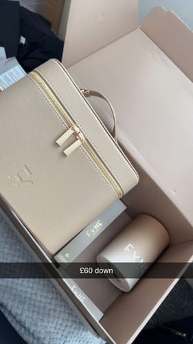 Customer photo review of THE FYNE'ST MAKEUP CASE