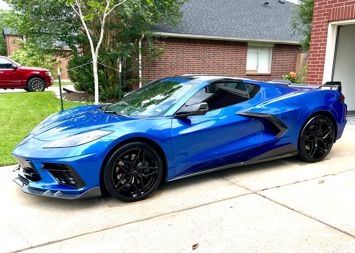 Customer photo review of Chevrolet Corvette C8 5VM Side Skirts