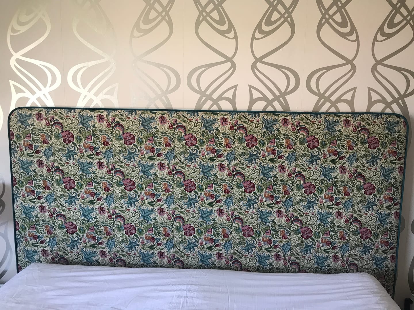 Customer photo review of Abstract Scenery Tapestry Fabric