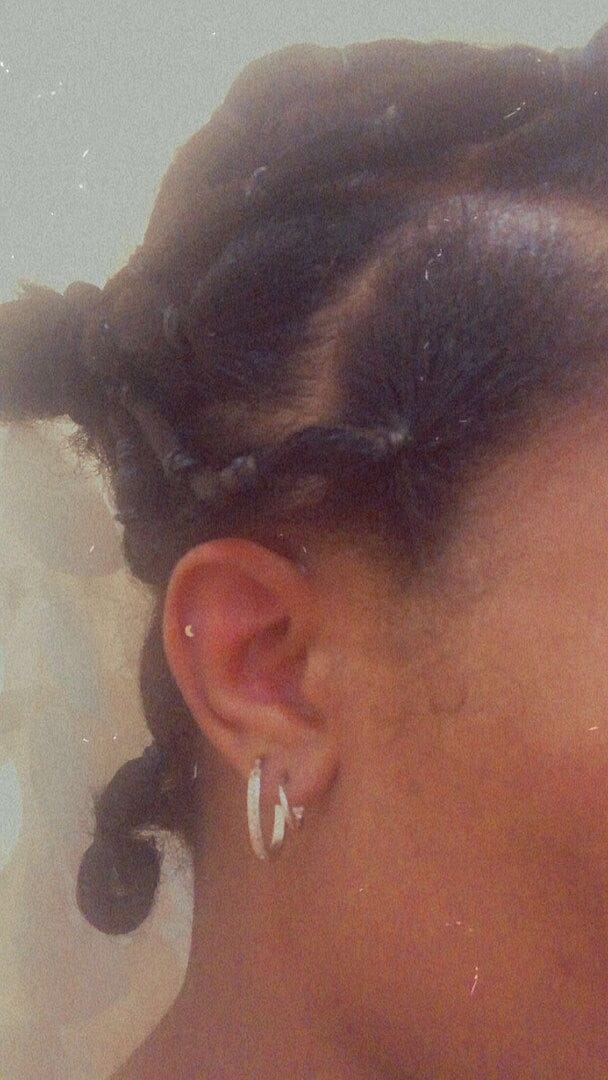 Customer photo review of 14K Gold Moon&Star&Clover Internally Threaded Labret Piercing 18G16G