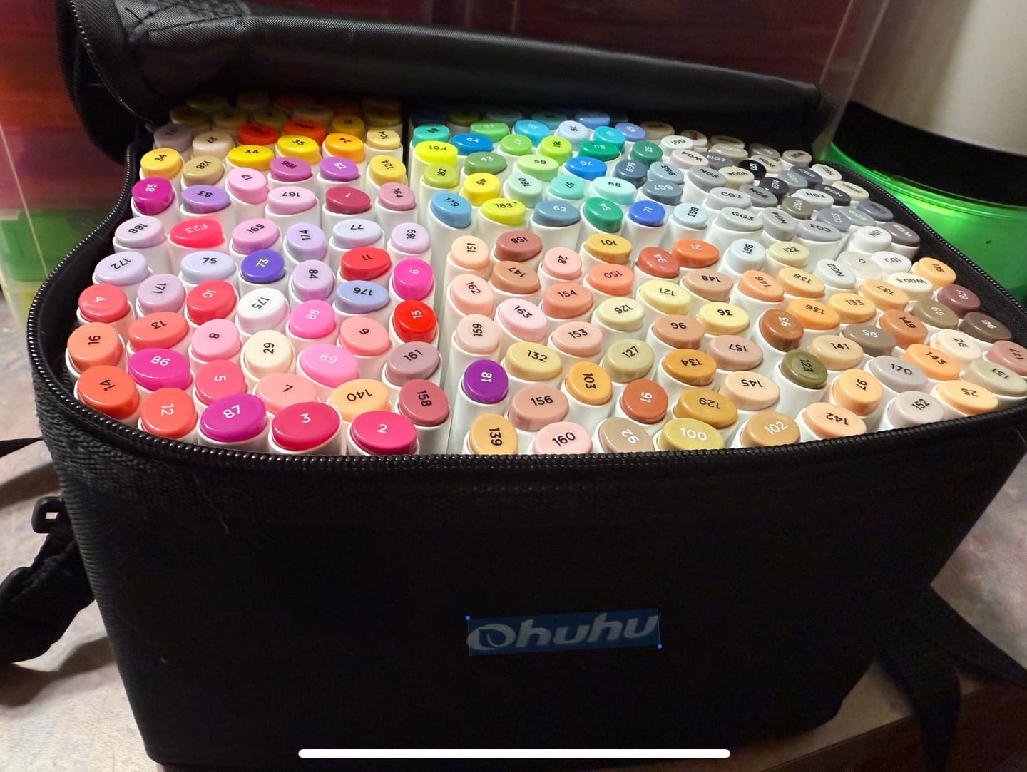 Customer photo review of Ohuhu Oahu 200 Colors Dual Tips Alcohol Art Markers, Fine & Chisel