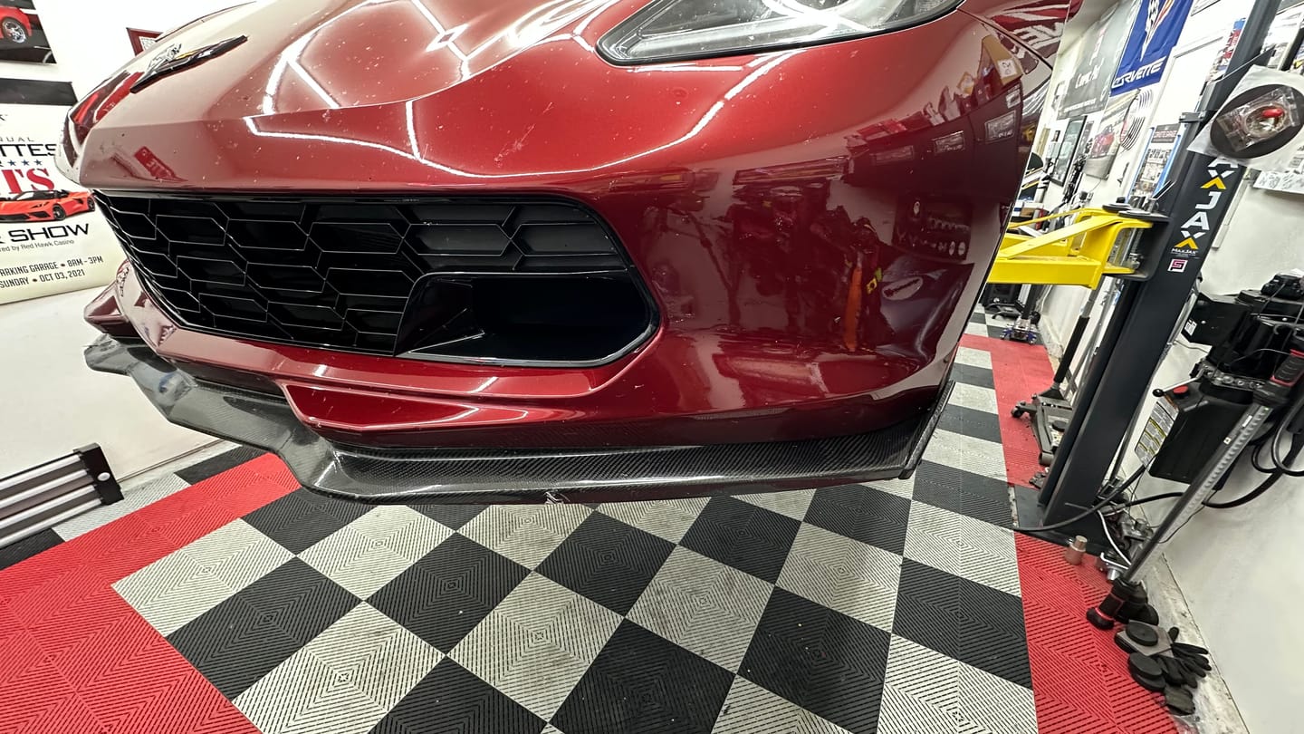 Customer photo review of Chevrolet Corvette C7 Stage 2 Front Splitter