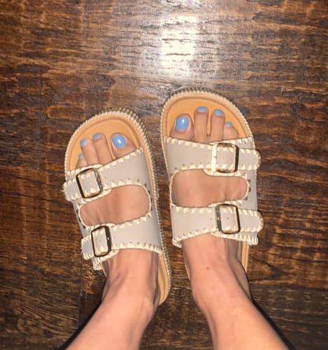 Customer photo review of The Brainy Slip-On Sandal
