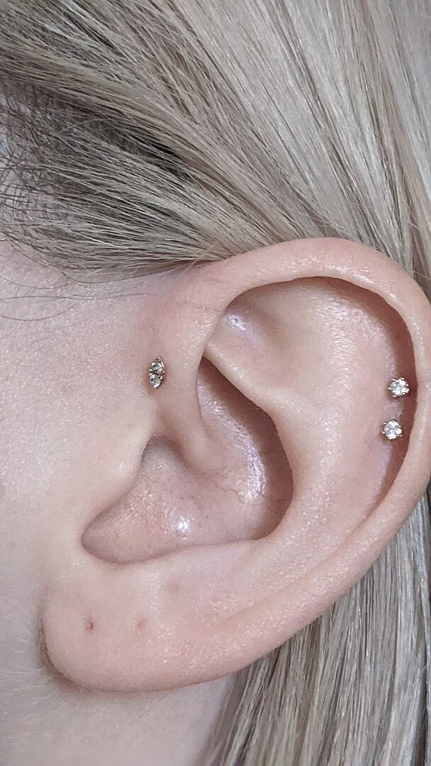 Customer photo review of 14K Gold Moissanite 6 Pronged Internally Threaded Labret Piercing 18G16G