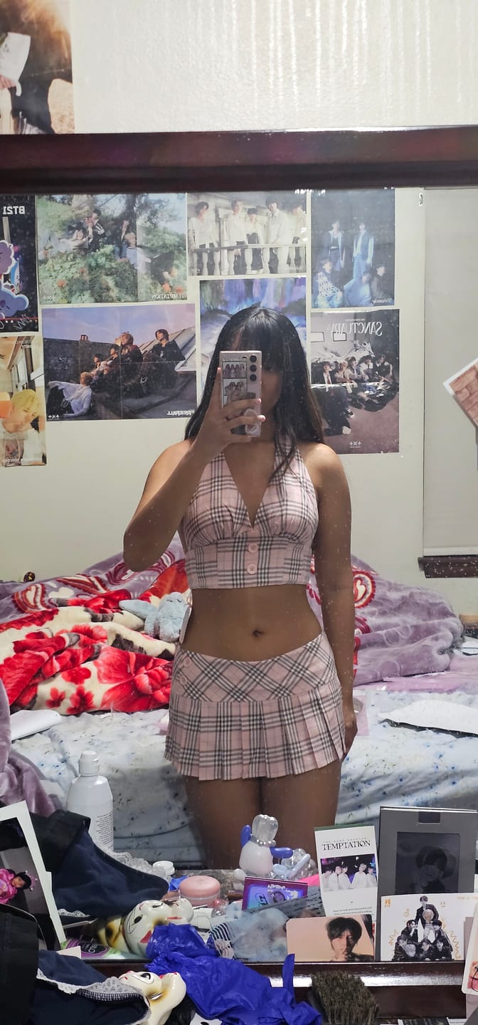 Customer photo review of Girly Plaid Halter Crop Top - Pink