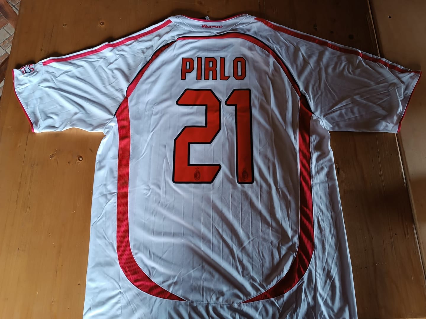 Customer photo review of MAGLIA RETRO MILAN TRASFERTA FINALE DI CHAMPIONS 2006/07