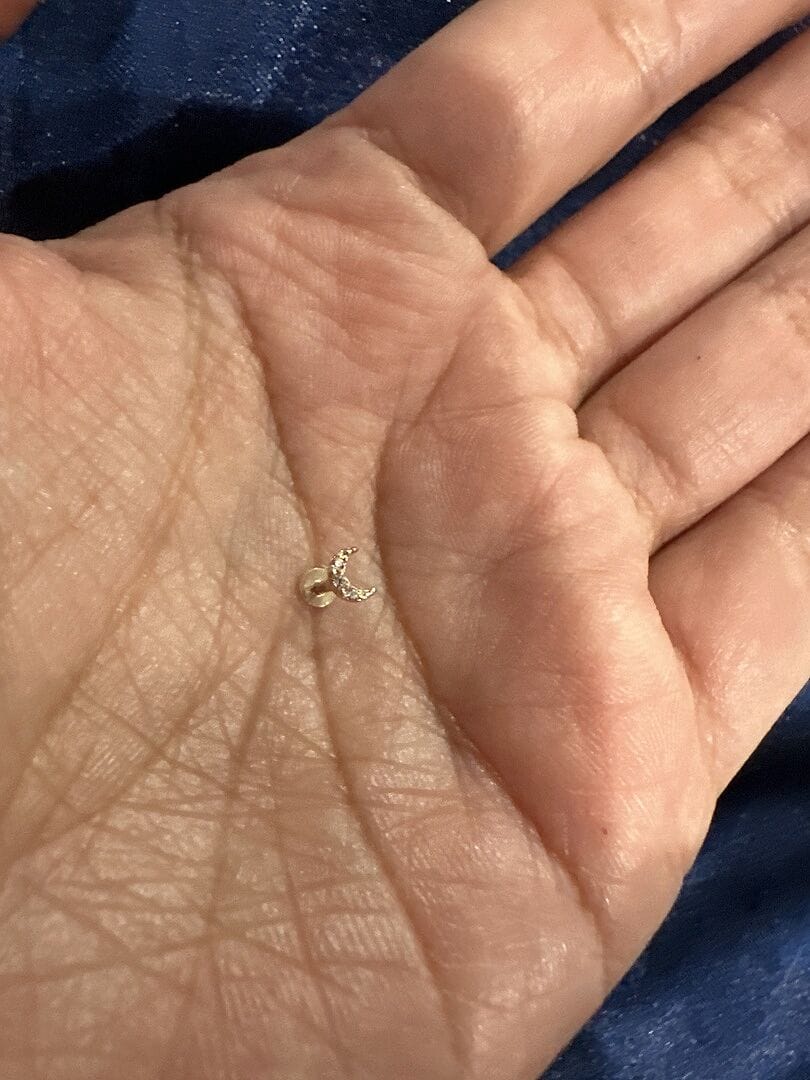 Customer photo review of 14K Gold Internal Minimi Moon & Star Labret Piercing 18G16G